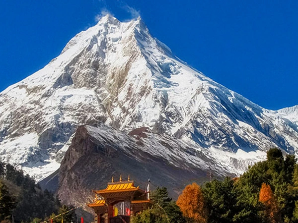 Best Time for Manaslu Circuit Trek