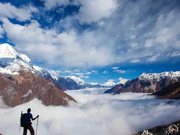 Manaslu Circuit Trek vs Everest Base Camp: 2 Epic Trails, 1 Bold Choice